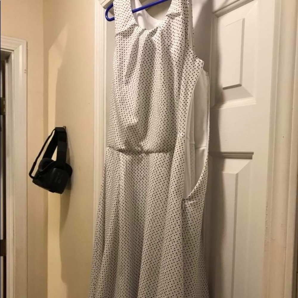 Sleeveless dress